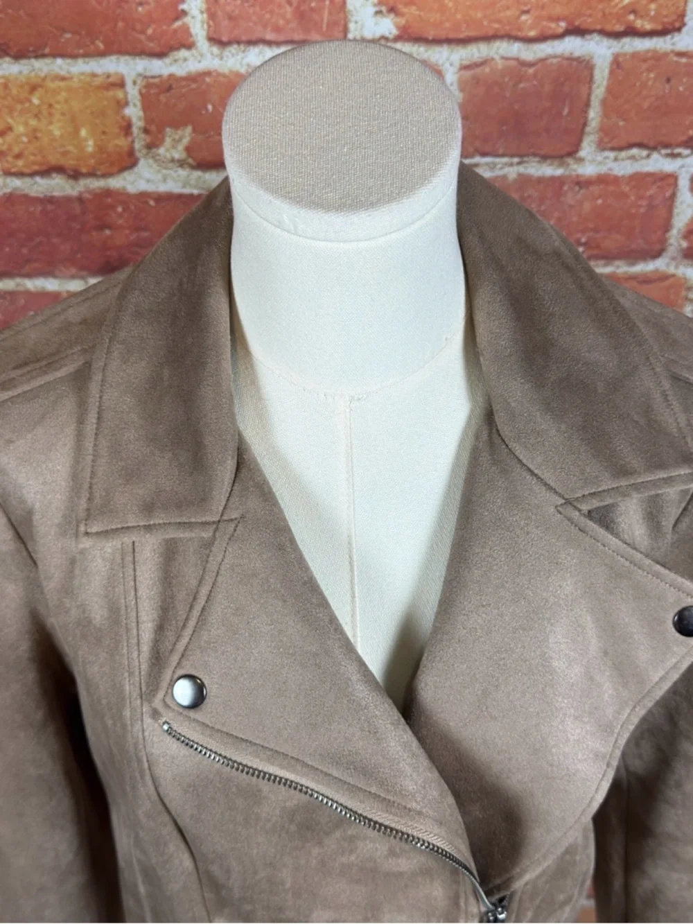 BB Dakota Steve Maden Women's Tan Faux Suede Jacket Size Medium - Picture 6 of 15